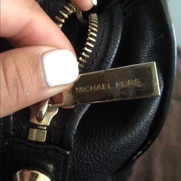 Michael Kors Collins Satchel - Picture 4 of 5